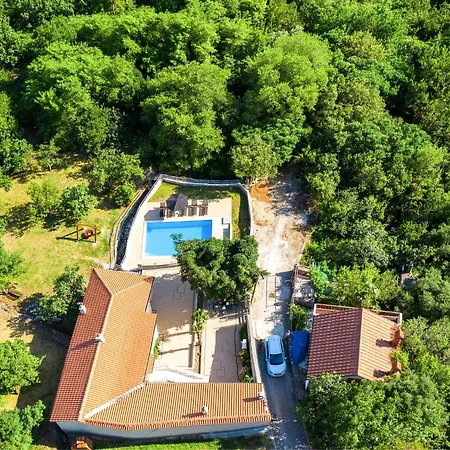 Mazor By Interhome بيت للعطل