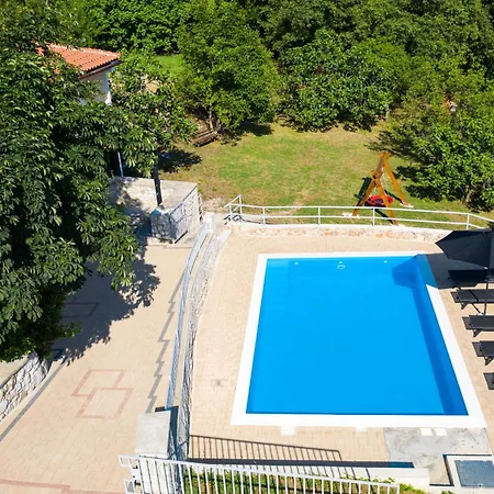 Mazor By Interhome Nyaraló
